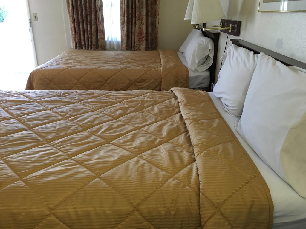 Red Carpet Inn - Γκέτισμπεργκ Εξωτερικό φωτογραφία